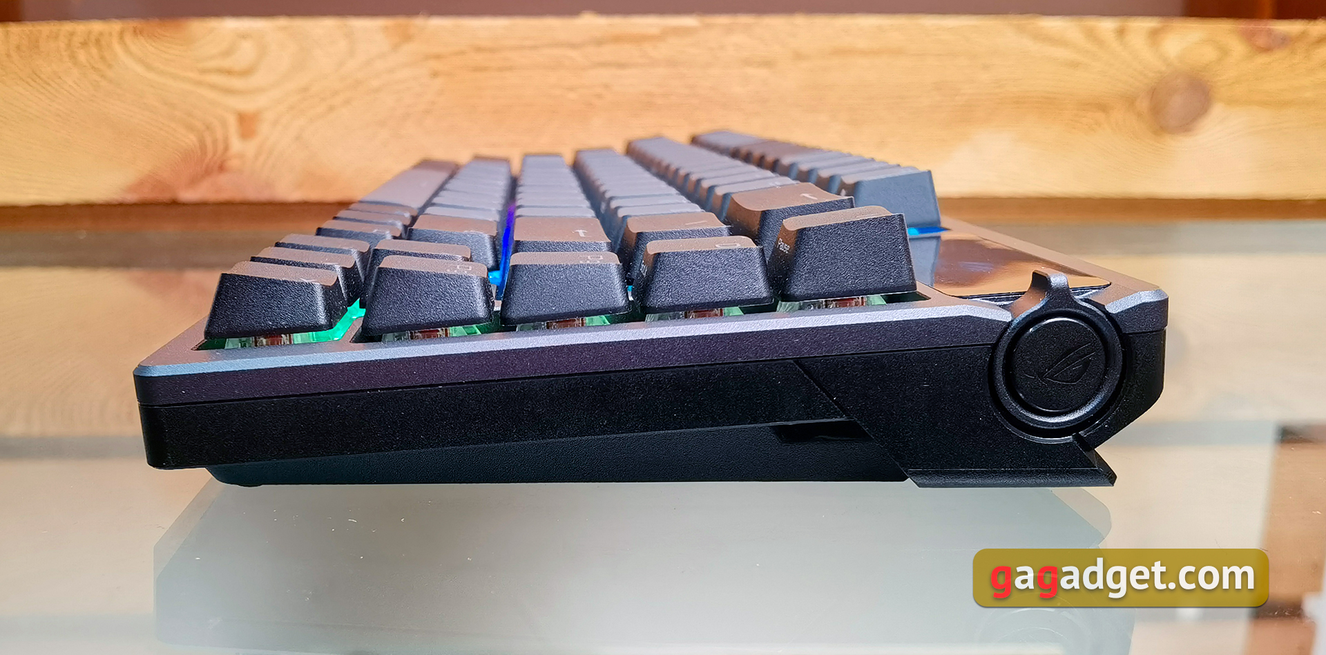 ASUS ROG Azoth recension: det kompromisslösa mekaniska tangentbordet för spelare du aldrig förväntat dig-30
